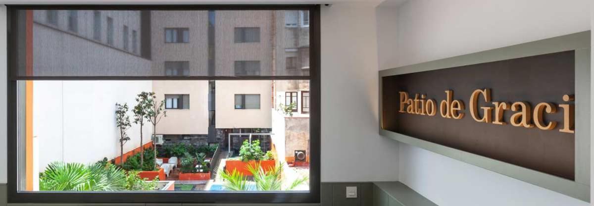 Ferienwohnung Enjoybcn Patio De Gala Barcelona Exterior foto
