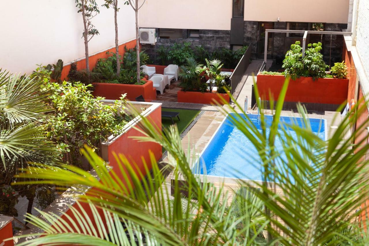Ferienwohnung Enjoybcn Patio De Gala Barcelona Exterior foto